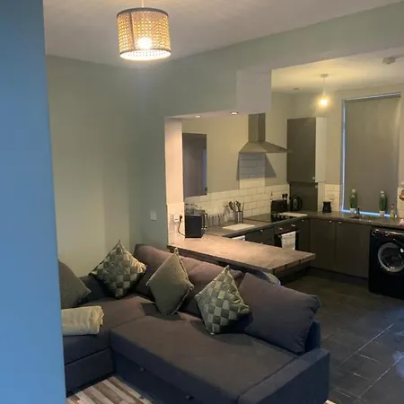 2 Bedroom Cheerful House Close To City Center Belfast Exterior photo