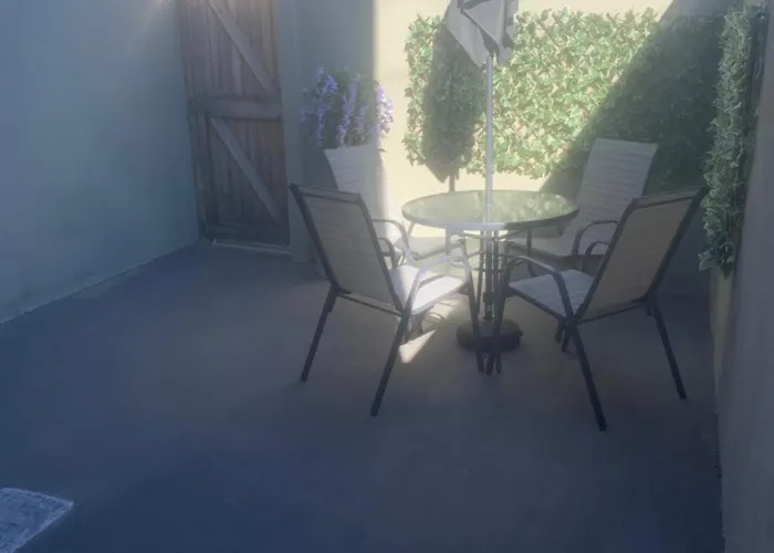 2 Bedroom Cheerful House Close To City Center