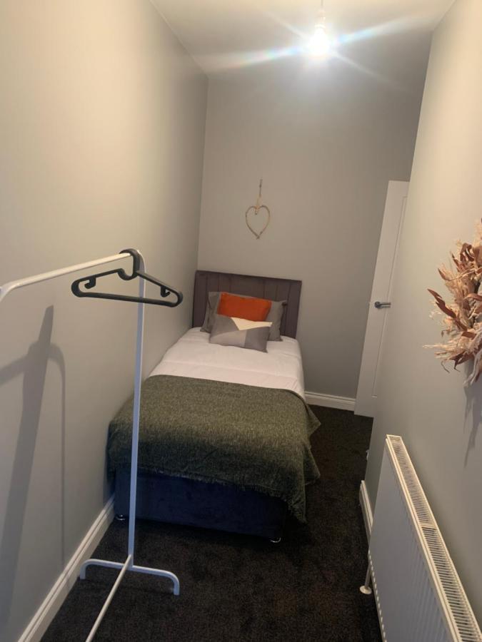 Apartment 2 Bedroom Cheerful House Close To Center Belfast