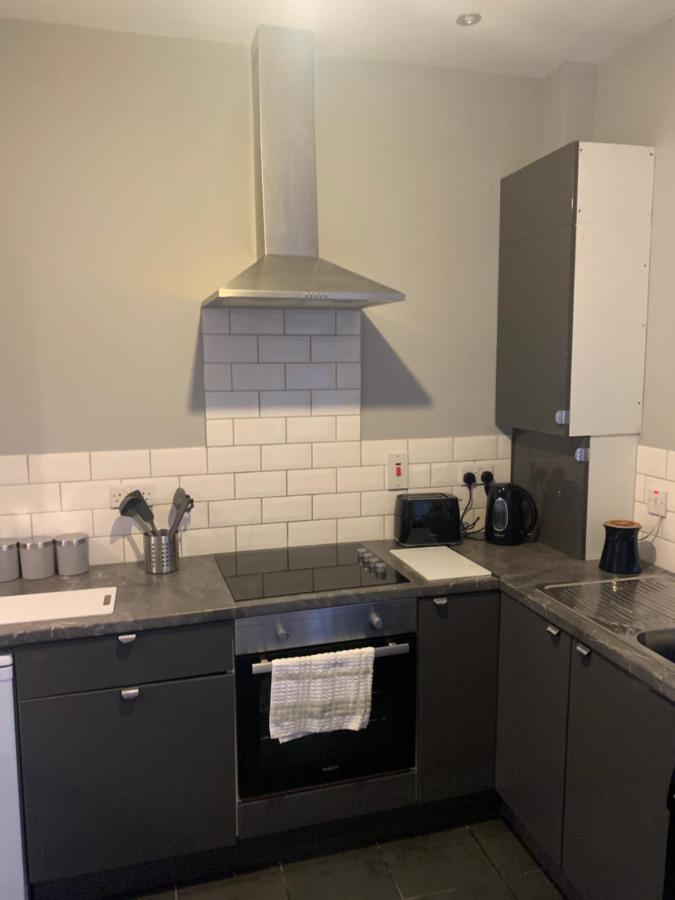 2 Bedroom Cheerful House Close To Center * Belfast
