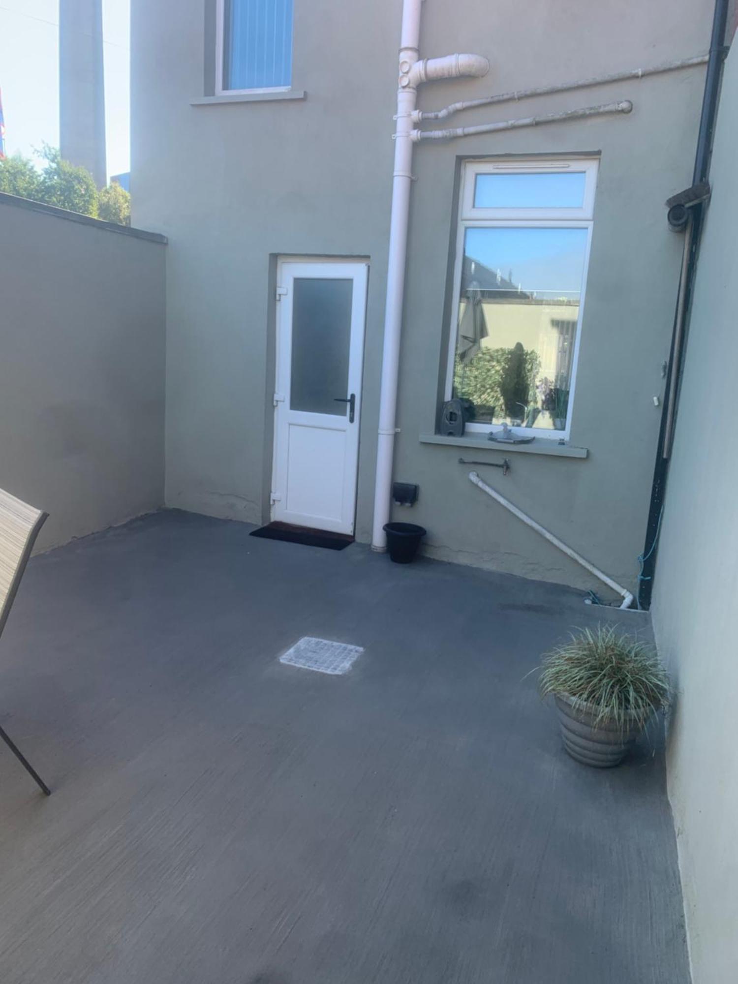 2 Bedroom Cheerful House Close To Center Belfast