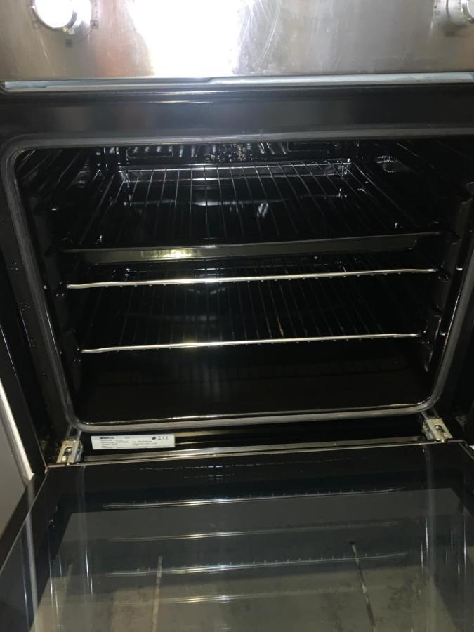 Apartamento 2 Bedroom Cheerful House Close To Center *